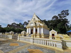 วัดทรายทองสันตาราม