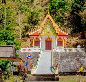 วัดเขาน้อย