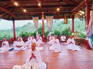 สำนักสงฆ์ป่าเขาขาว